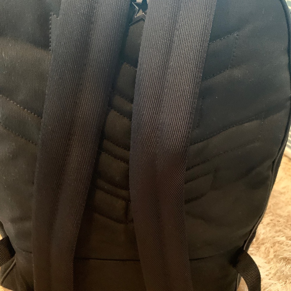 Backpack - Picture 3 of 4